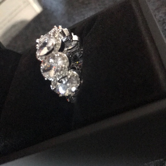 The “Traci” Oval Lab Created Diamond Pave Band - Picture 6 of 6